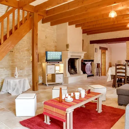 Isida, Maison Spacieuse Avec Terrasse Et Stationnement * קאין