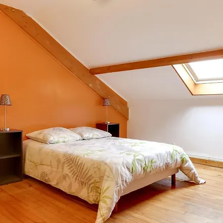 Apartment Isida, Maison Spacieuse Avec Terrasse Et Stationnement *