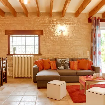 Isida, Maison Spacieuse Avec Terrasse Et Stationnement *